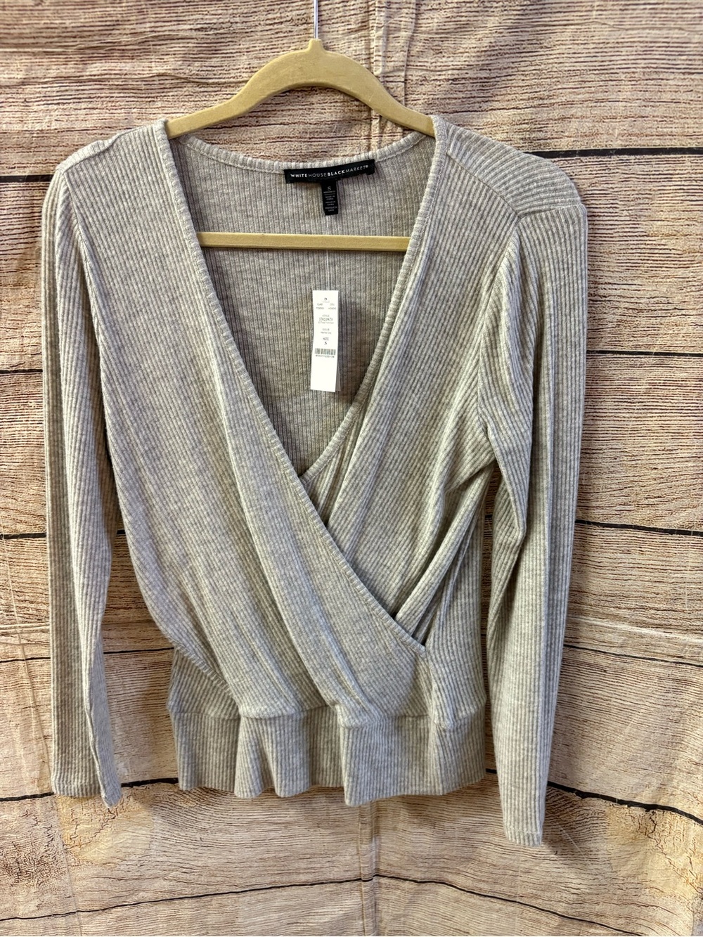 😍 WHBM NWT Light Gray Ribbed Wrap-Front Long Sleeve Top